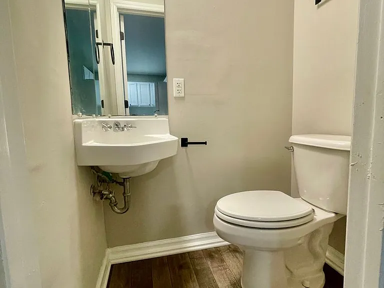 260 Kelly St — Photo 9