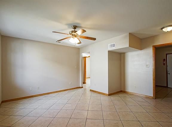 3rd image of 3617 Eagle St