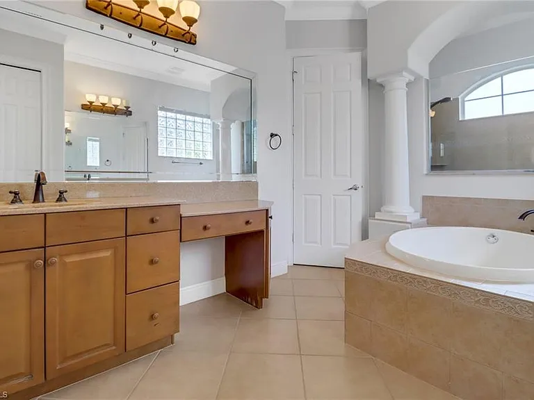 11128 Sierra Palm Ct — Photo 20