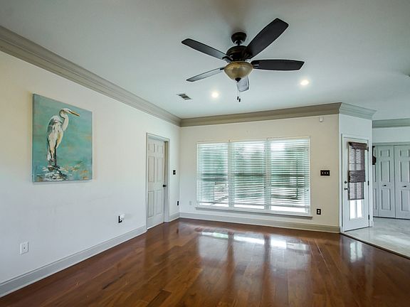 4th image of 17457 Lauren Dr