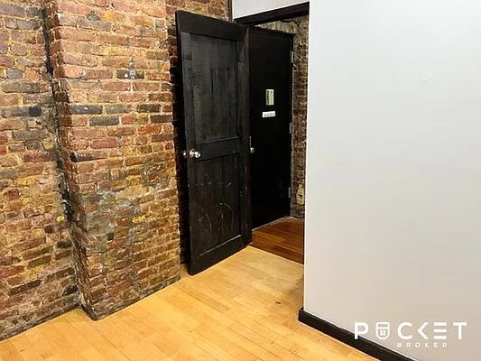 Rented by PocketBroker Inc | media 28