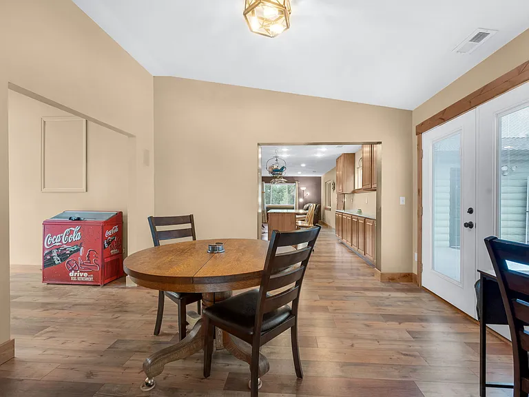 15632 Ray Dr — Photo 11