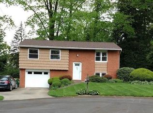 134 Avon Dr, Butler, PA 16001