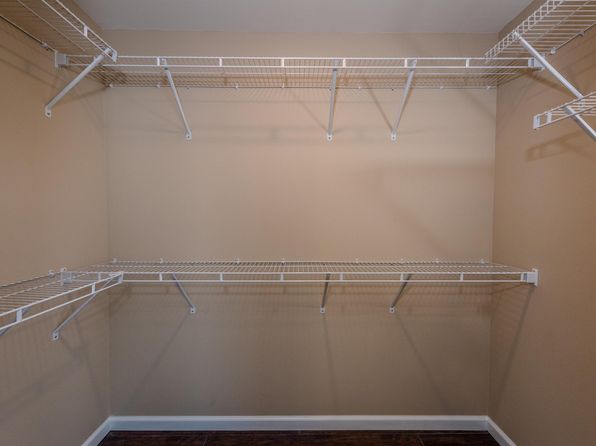 Willowbrooke | 209 Field Crossing Dr, Highland, IL