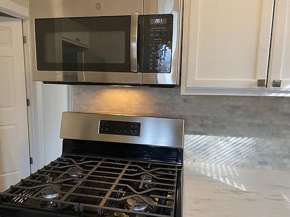 2nd image of 8000 S Kingston Ave
