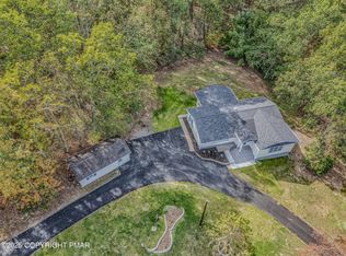 385 Valley View Dr N, Stroudsburg, PA 18360