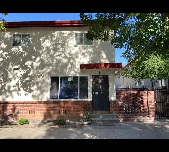 2405 V St. Gated triplex.