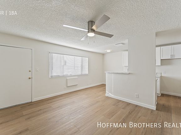 3rd image of 14232 Sylvan St APT 8