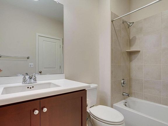 4th image of 816 1st St