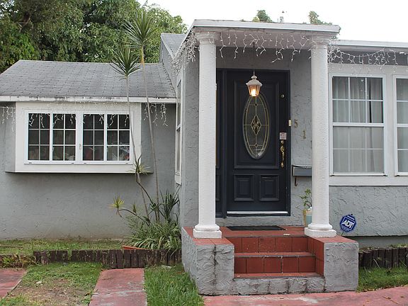 Charming 2/1 Duplex unit for rent with ALL COSTS INCLUDED fo