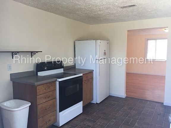 5th image of 1220 W Parkway Ave
