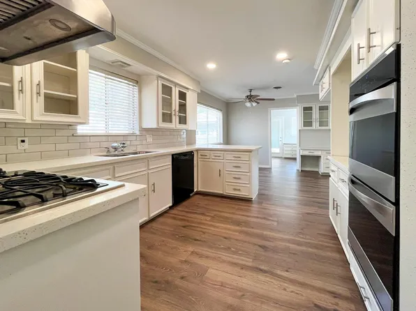 26410 Maplewood Dr, Spring, TX 77386