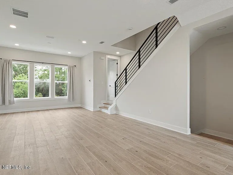 2056 Prudential Dr — Photo 10