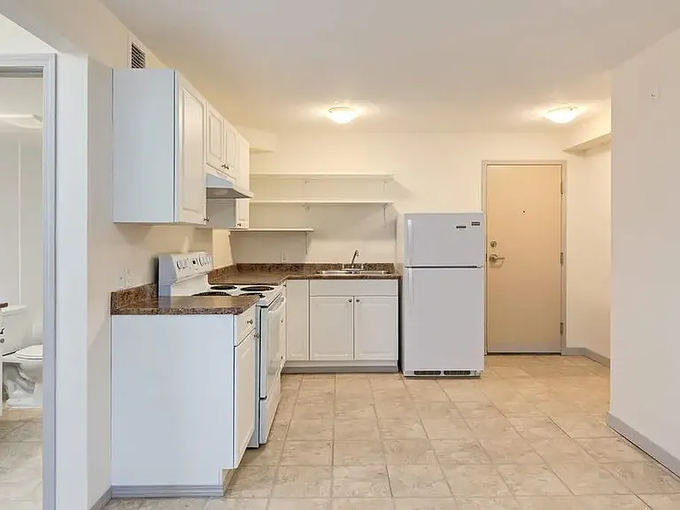 46 Carswell Rd SE — Photo 15