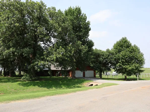 24203 E 1140th Rd, Colony, OK 73021