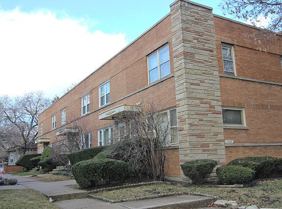 2nd image of 1007 S Oak Park Ave