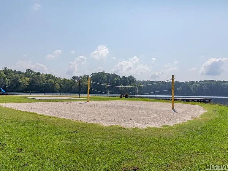 422 Tanglewood Dr — Photo 38