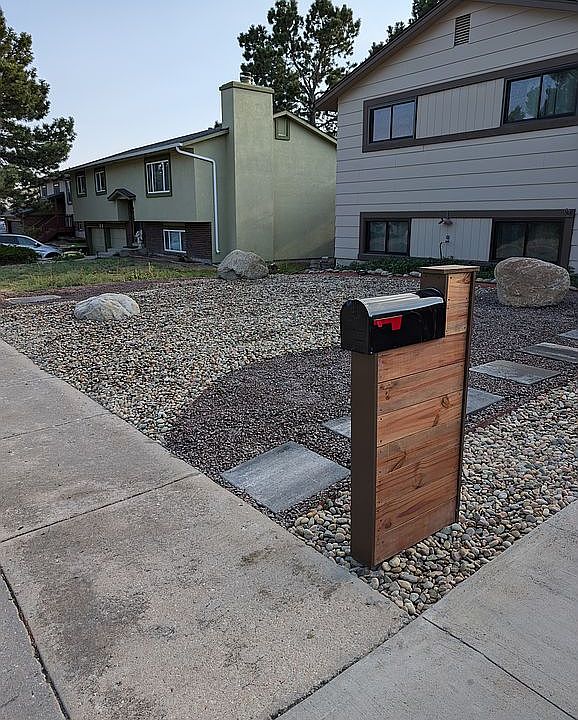 2nd image of 4690 Bunchberry Ln