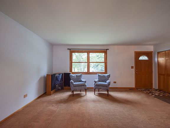 4th image of 400 Beechwood Dr