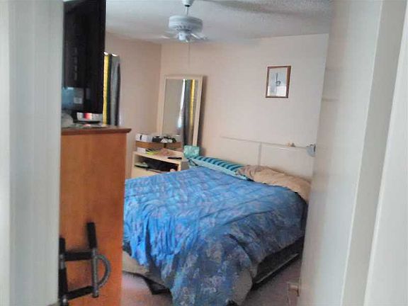 4th image of 2626 SE 19th Ct #201-C