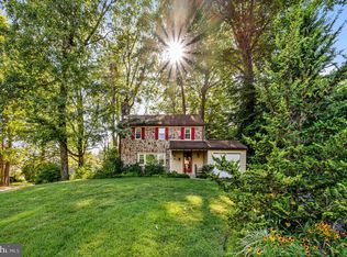 100 Old Forest Rd, Wynnewood, PA 19096