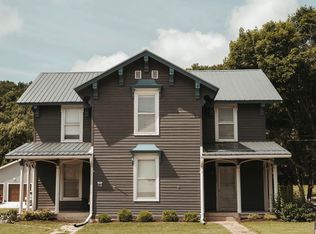 307 1st St NW, Elkader, IA 52043