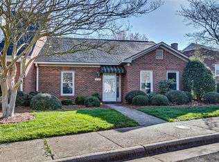 3712 Moss Creek Dr, Greensboro, NC 27410