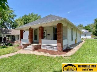925 7th St, Fairbury, NE 68352