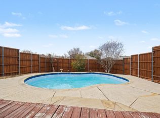 1622 Autumn Breeze Ln, Lewisville, TX 75077