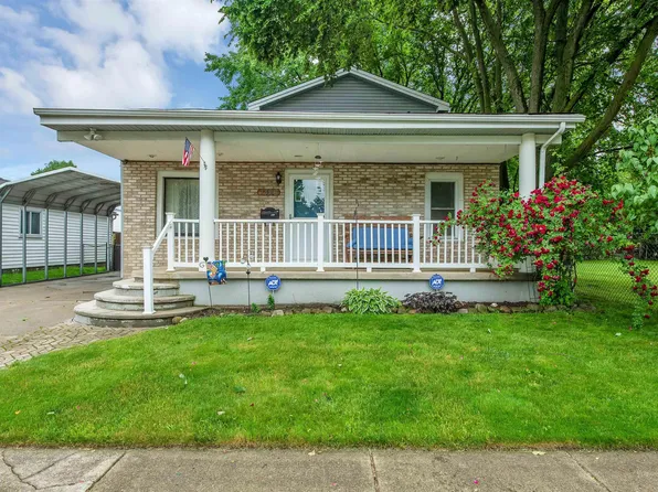 1326 E Madge Ave, Hazel Park, MI 48030