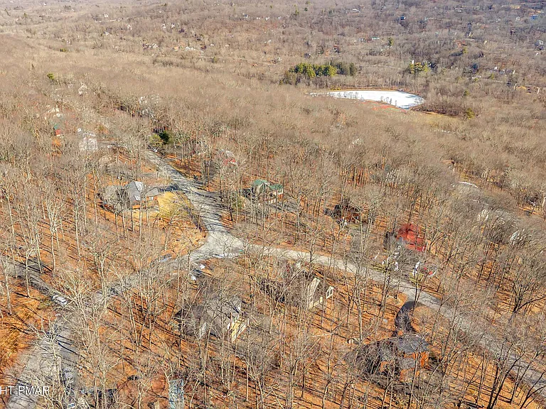 187 Bellingham Dr — Photo 35