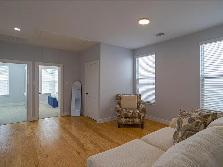 1854 W Tidwell Rd — Photo 11