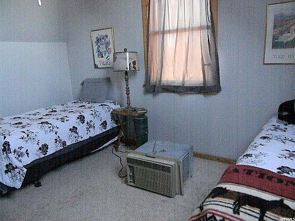 Apartment has two rooms that can be used as two bedrooms or one bedroom and one living room