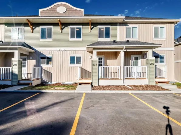 703 S Clover Rd, Carstairs, AB T0M 0N0