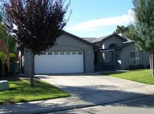 511 E Lark Ave, Visalia, CA 93292
