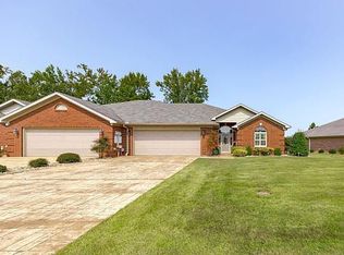 109 Emerald Cv UNIT B, Paris, TN 38242