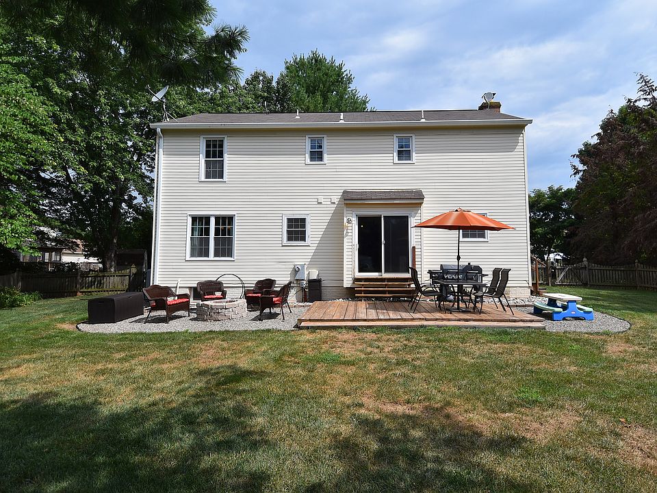 2nd image of 10148 Yorktown Dr