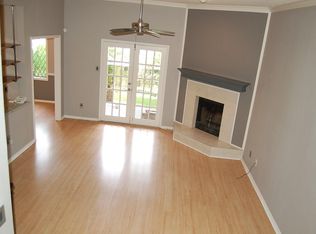 5843 Water Ridge Dr, Arlington, TX 76016