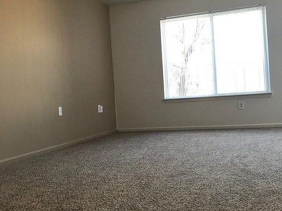 5th image of 8210 Kearsley Creek Dr
