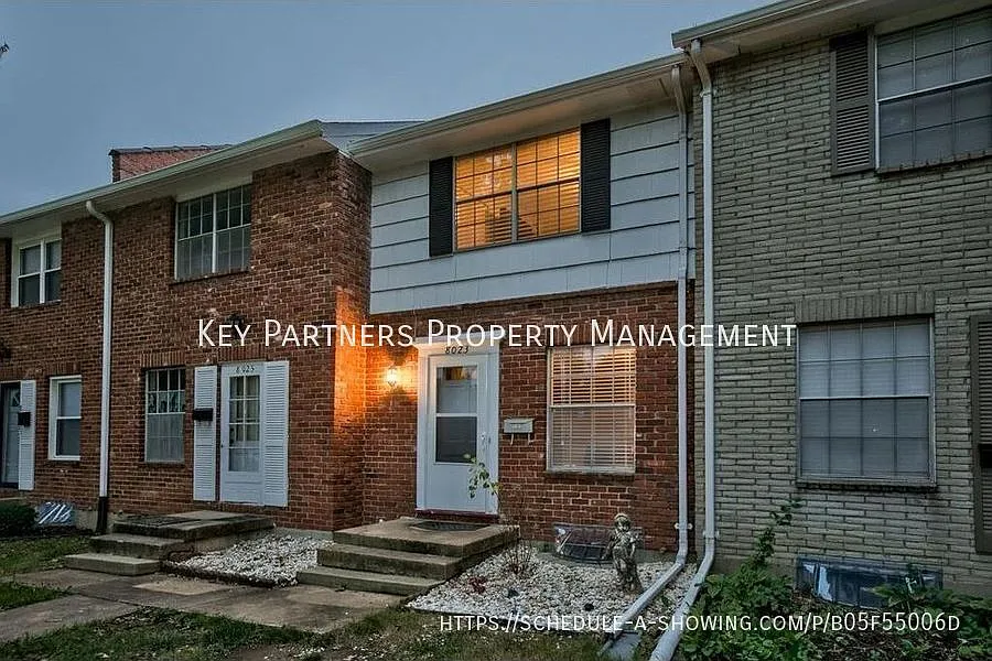 8023 E 88th - Updated Duplex! — Photo 2