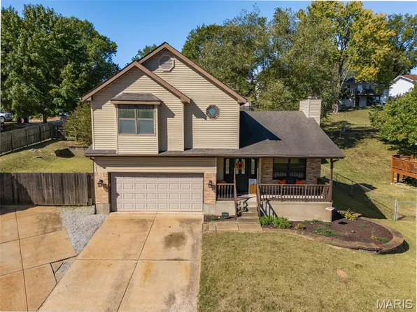 6055 Bayou Bend Ct, Saint Louis, MO 63129