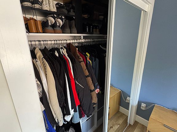 4th image of 233 E Avenue 38