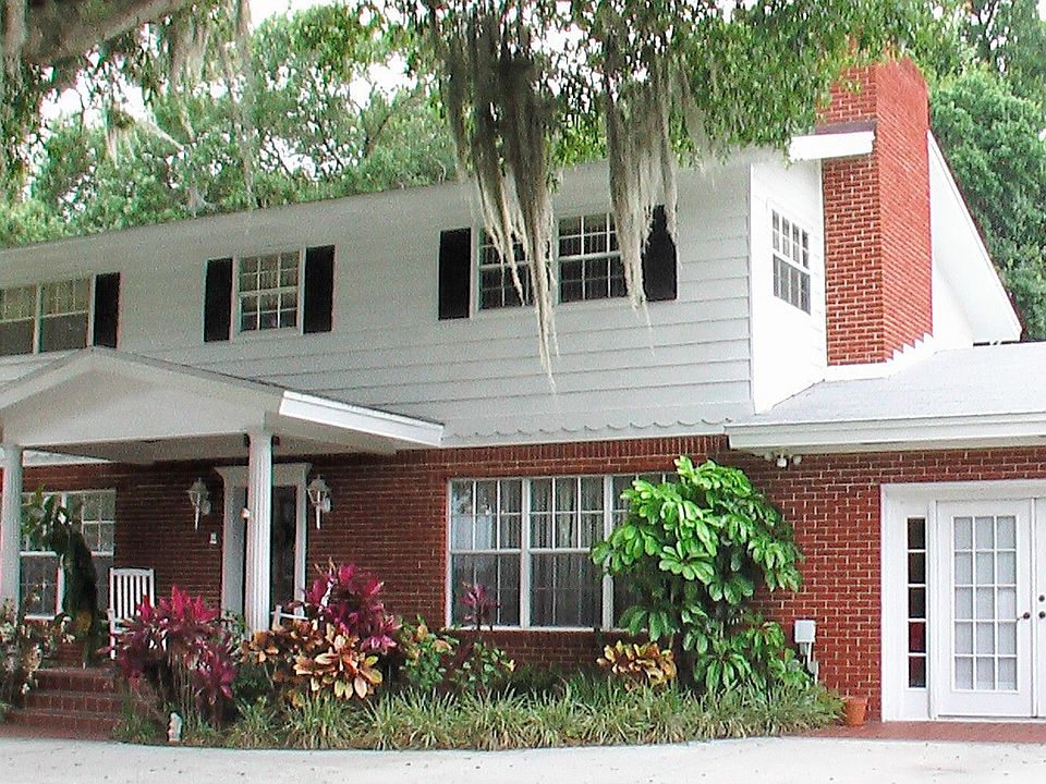 2 Story brick/frame