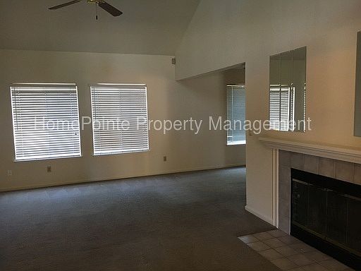 4th image of 42 Fire Leaf Ct