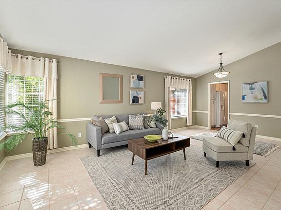 5th image of 706 Notre Dame Drive