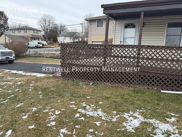 1511 Plum St — Photo 10