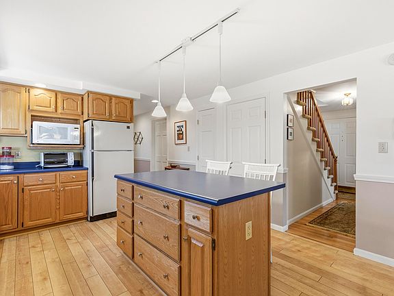 5th image of 491 Hanson Ridge Road