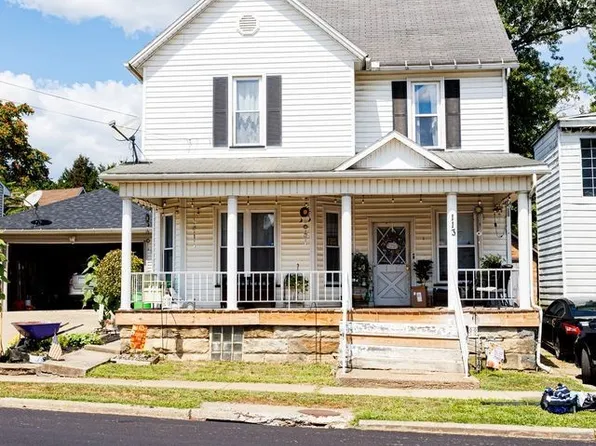 113 E 4th St, Uhrichsville, OH 44683