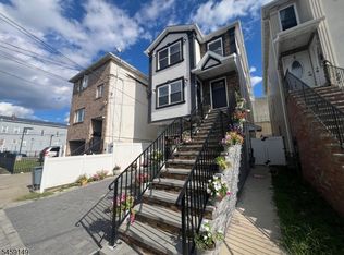 208 Atlantic St, Elizabeth, NJ 07206
