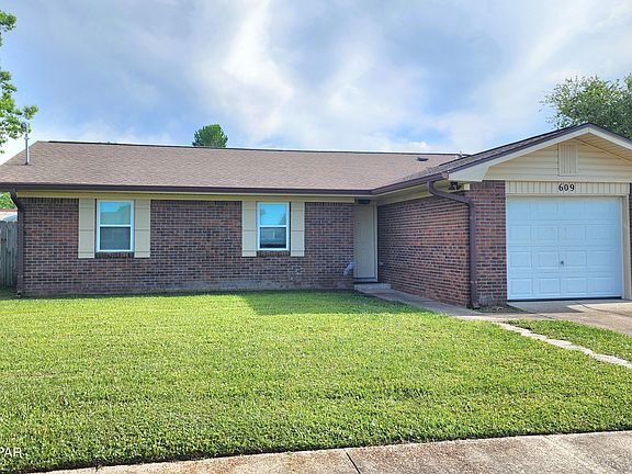 2nd image of 609 E Pine Forest Dr